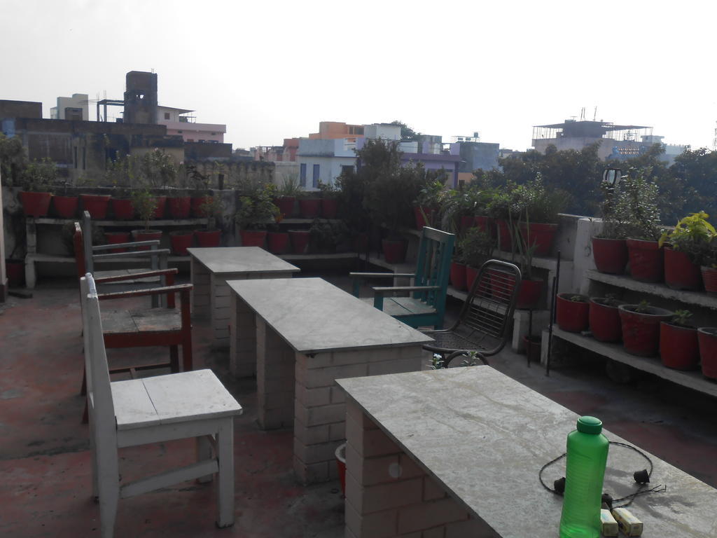 ורנאסי Hotel Sonmony מראה חיצוני תמונה