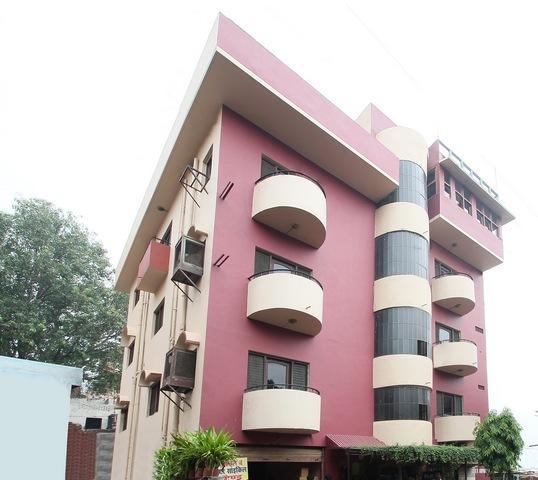 ורנאסי Hotel Sonmony מראה חיצוני תמונה