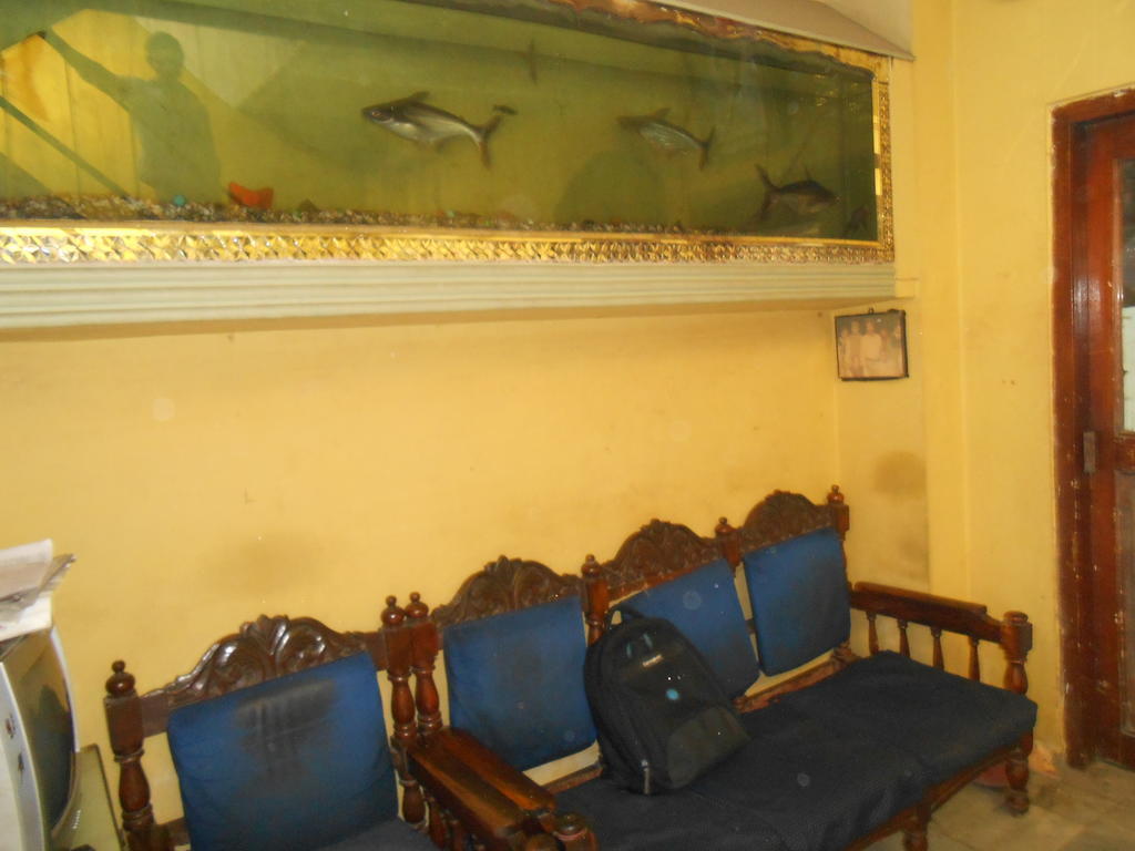 ורנאסי Hotel Sonmony מראה חיצוני תמונה